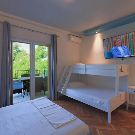 Apartment Salis Tucepi