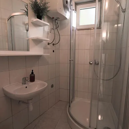 Salis Lägenhet Tučepi