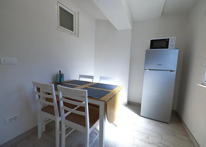 Apartment Salis *
