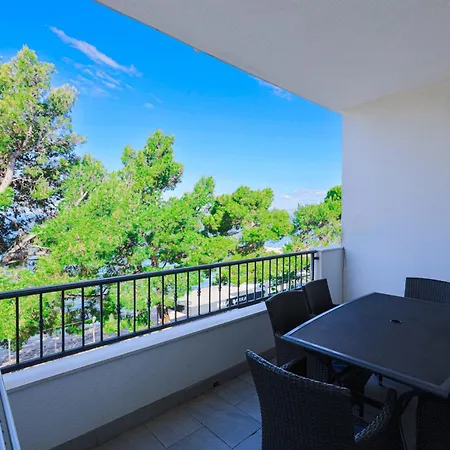 Salis Apartman Tucepi